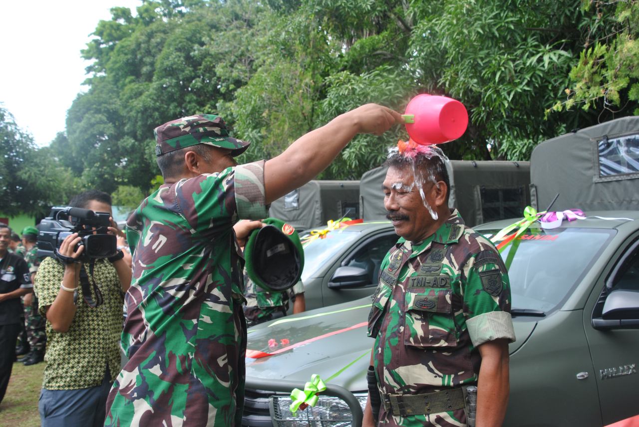 Pangdam Sambangi Keluarga Korban Operasi Tinombala