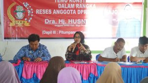 Reses Anggota DPRD Wajo, Hj. Husniaty HN di Desa Lacinde, Kecamatan Pitumpanua, Kabupaten Wajo.