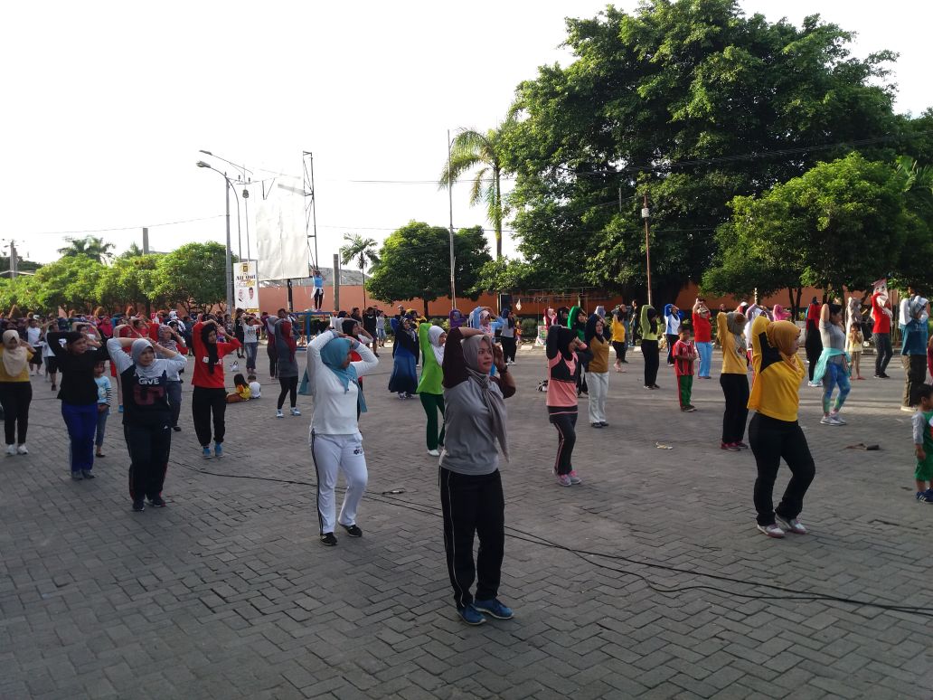 Car Free Day Diwarnai Senam jantung Sehat