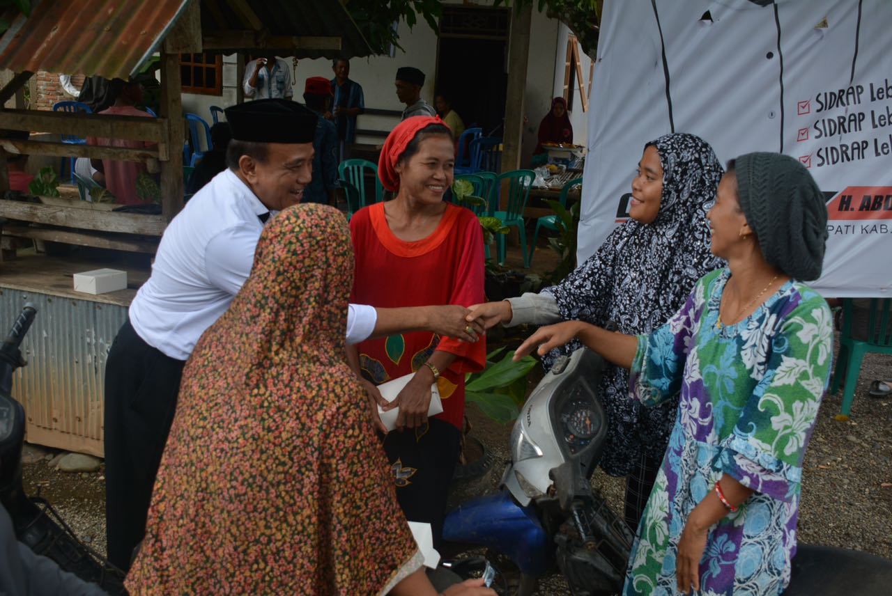 Kunjungan Santai di Tiga Desa, Majid Sapa Kerabat di Pitu Riawa