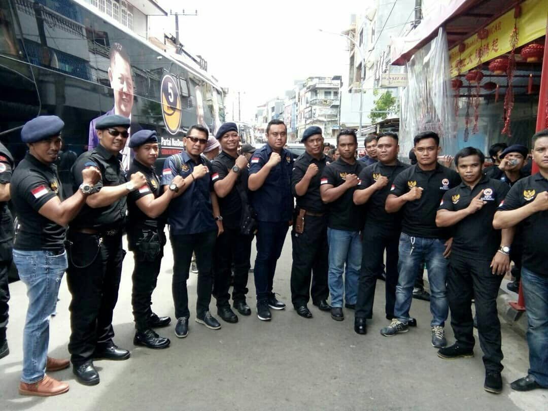 Selama di Makassar. Troy Kawal Ketat Surya Paloh