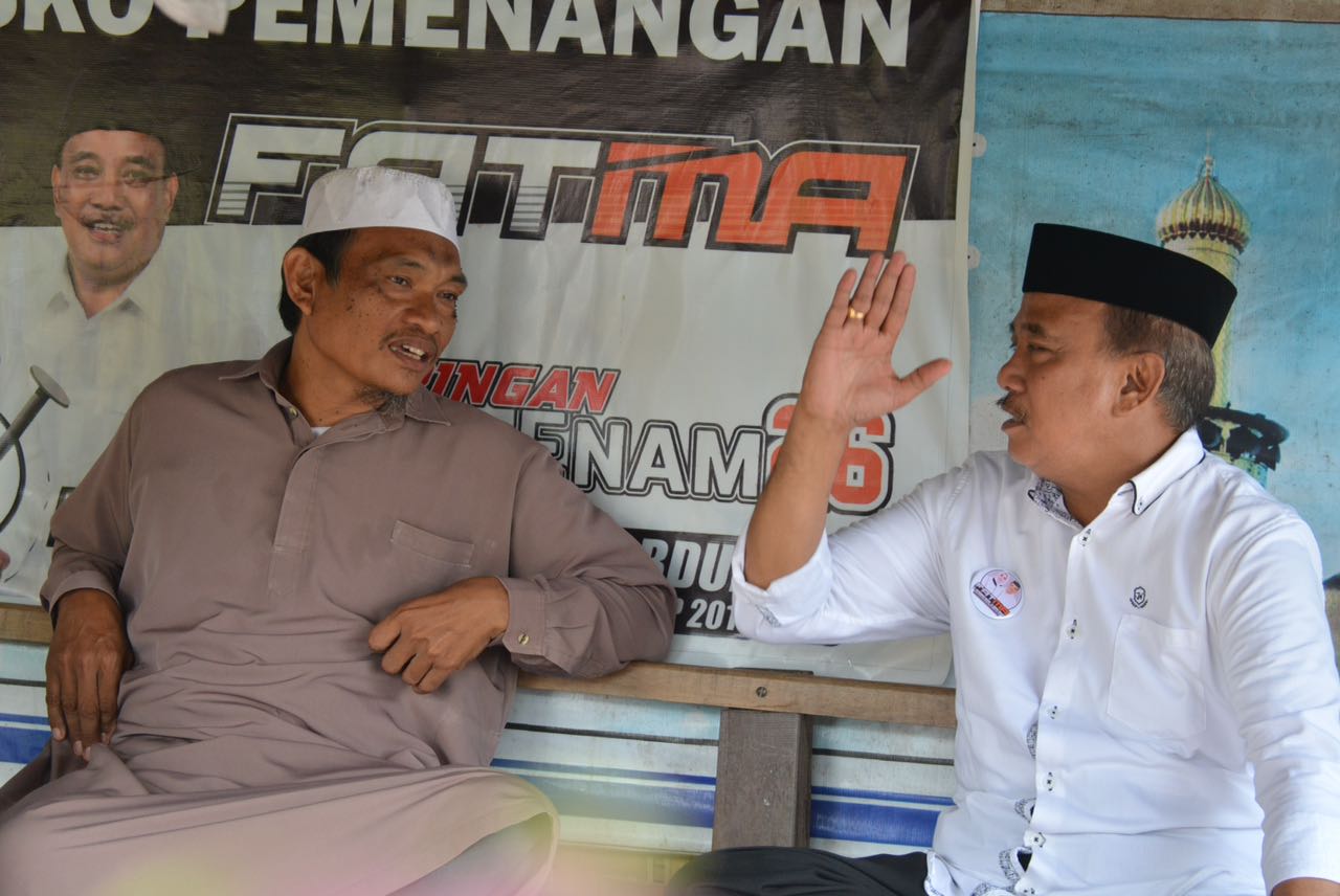 Usai Berjamaah, Abd Majid Silaturahim dengan Jamaah Masjid Ibrahim