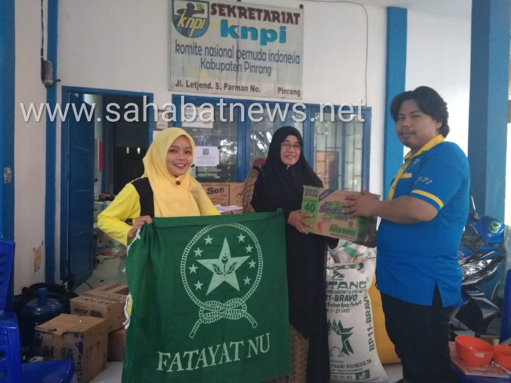 Fatayat NU Pinrang Salurkan Bantuan Kemanusiaan melalui KNPI