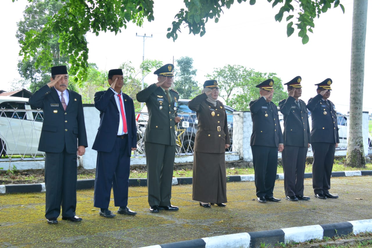 Usai Peringati Hari Pahlawan, Plt Bupati dan Forkopimda Kunjungi di TMP Mario