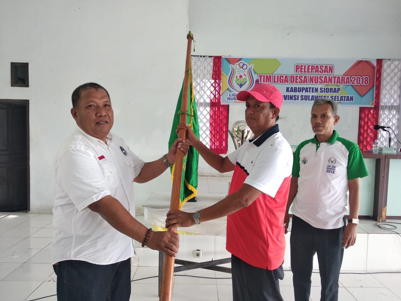 Ketua DPRD Sidrap Resmi Lepas Tim Liga Desa Nusantara 2018