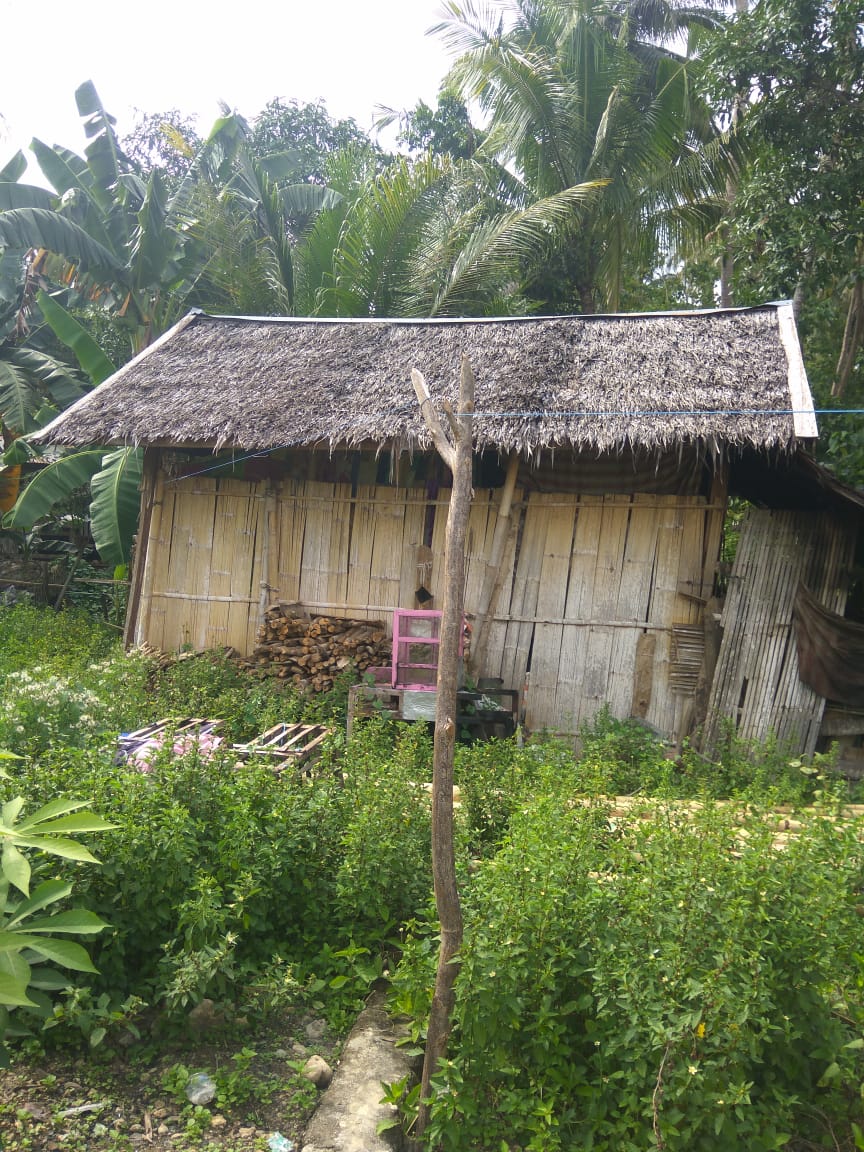 Rumah kakek Tabanna sebelum direnovasi.