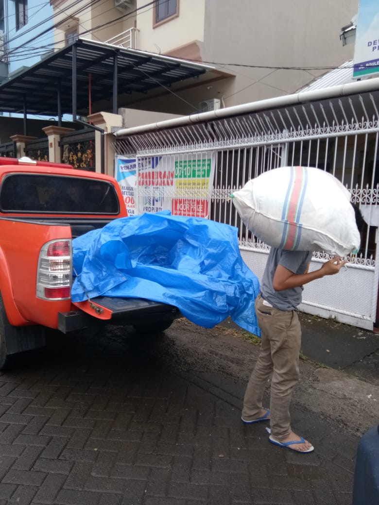 Layak Pakai, BPBD Sidrap Sumbangan 15 Karung Pakaian Bekas untuk Korban Banjir di Gowa