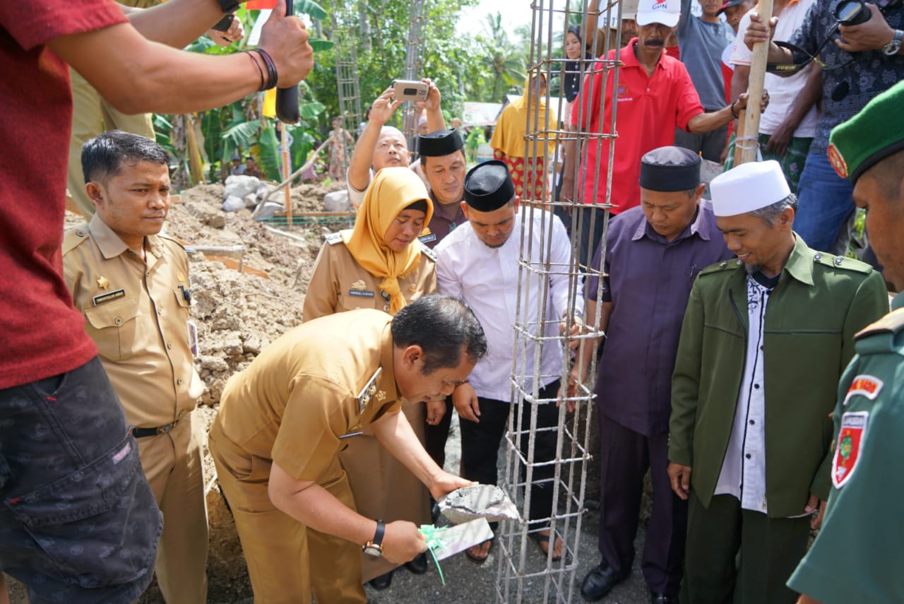 Wabup Sidrap Lakukan Peletakan Batu Pertama Ponpes AL-Hidayah Dongi