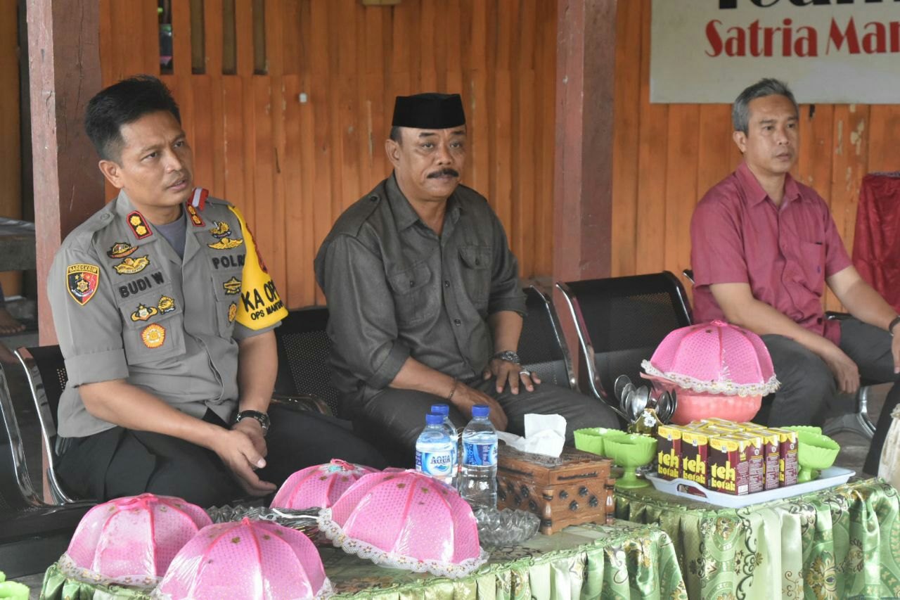 Sambangi Desa Botto, Kapolres Sidrap Titip Pesan Kamtibmas