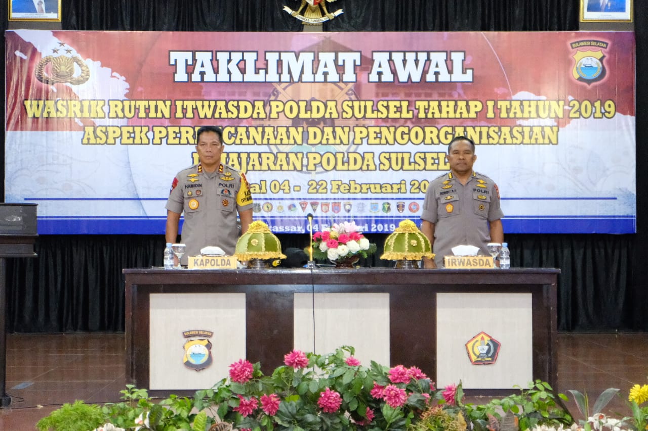 Kapolda Sulsel Buka Kegiatan Taklimat Awal Wasrik Rutin Itwasda Polda Sulsel 2019