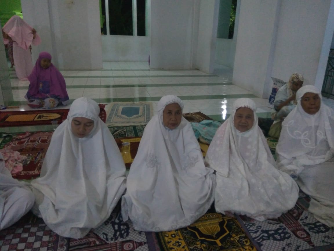 Jemaah Majelis Taqlim NURUL MUBYIIN Soppeng Gelar Pengajian Rutin