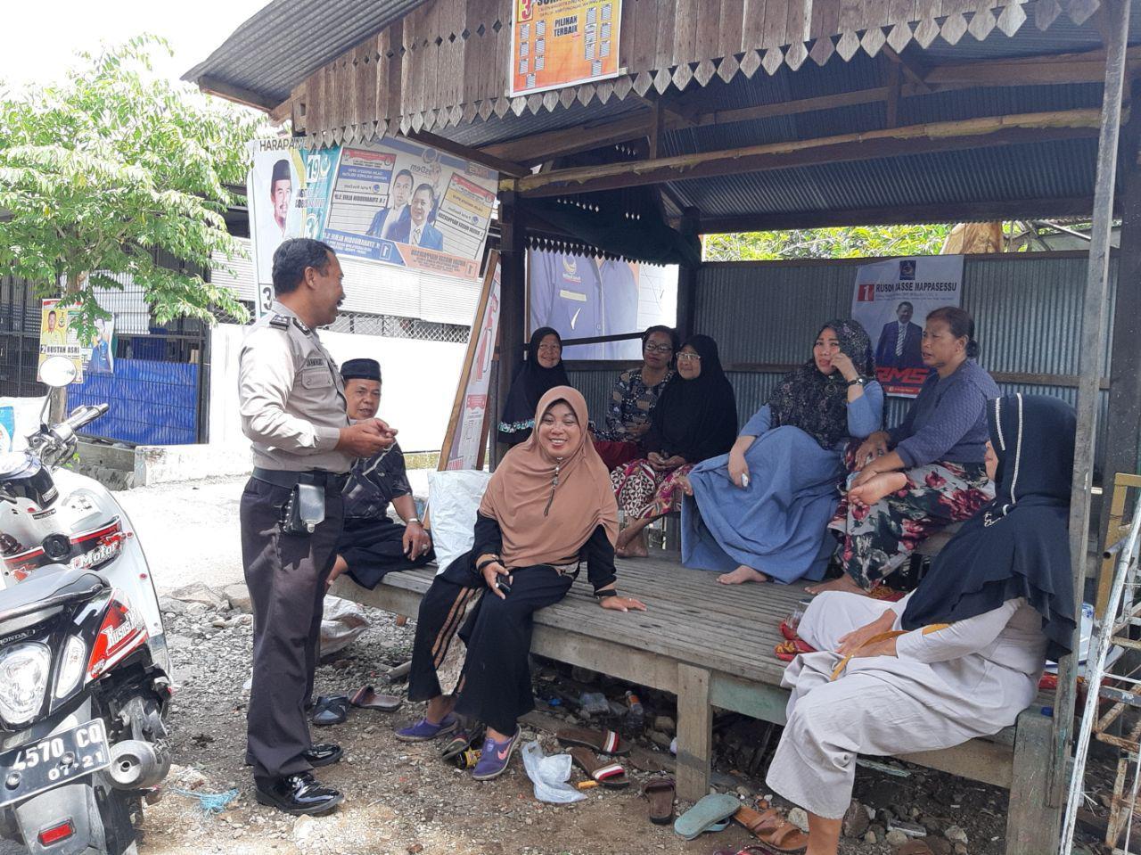 Intip Kedekatan Polisi Bersama Warganya di Sidrap