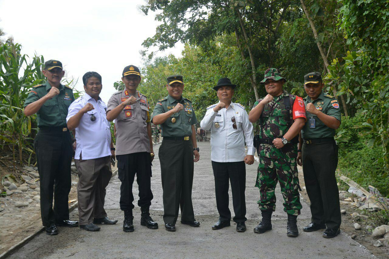 Dandim Enrekang Dampingi Tim Wasav Tinjau Lokasi TMMD 104 Desa Tungka