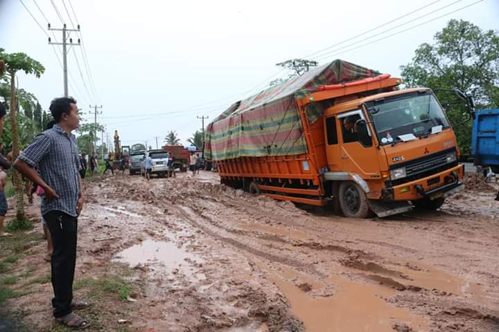 Jalanan Simpang Empat Rawa Jati Mesuji, Perlu Kepedulian Pemkot Lampung Utara