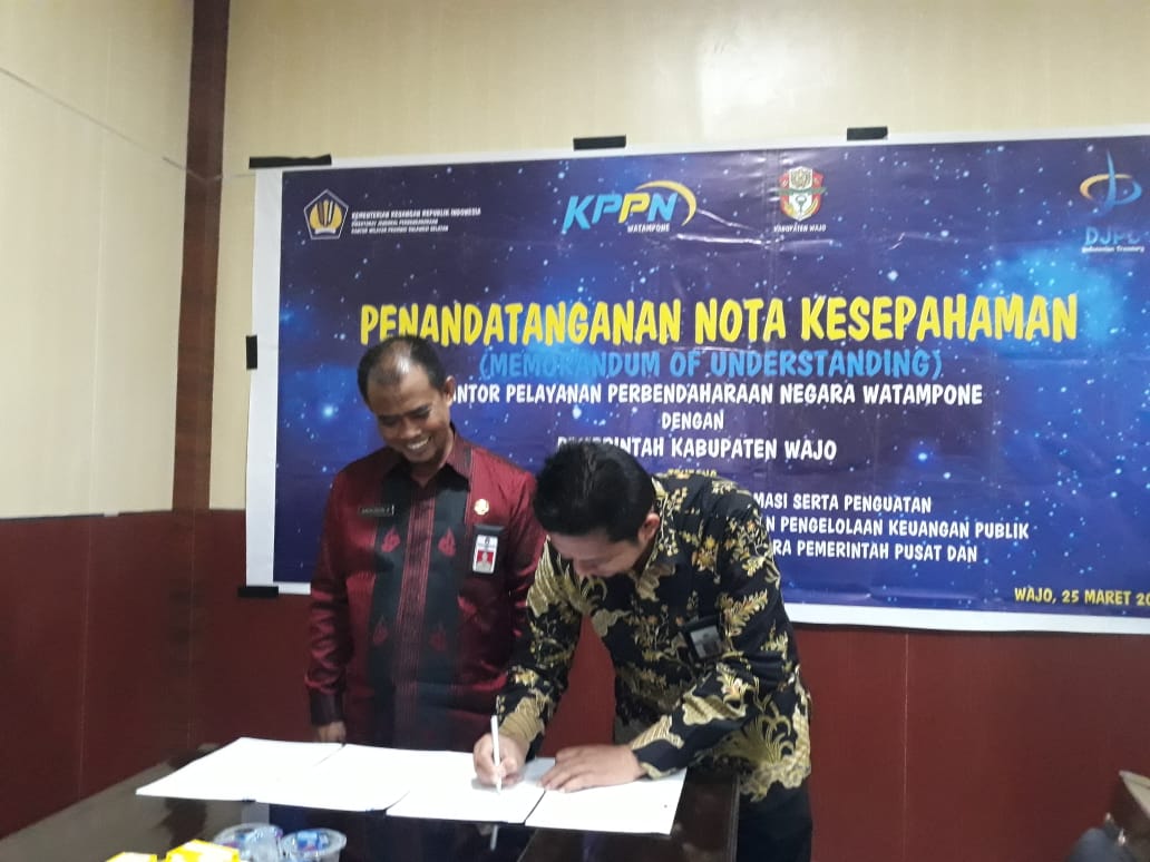 Sekkab Wajo Tandatangani MoU Nota Kesepahaman dengan Kantor Pelayanan Perbendaharaan Watampone