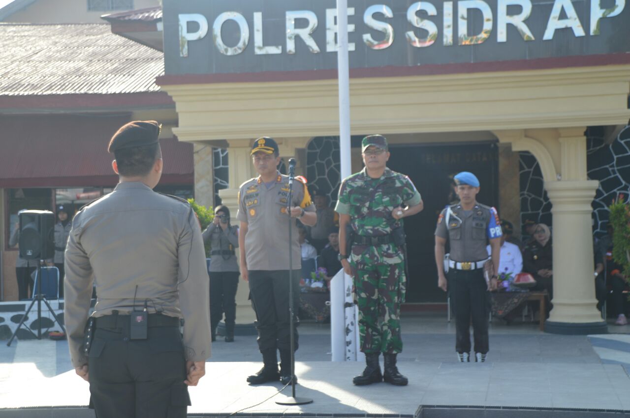 Dandim 1420 bersama Kapolres Sidrap Pimpin Apel Gelar Pasukan Kesiapan TNI-POLRI Jelang Pemilu Tahun 2019