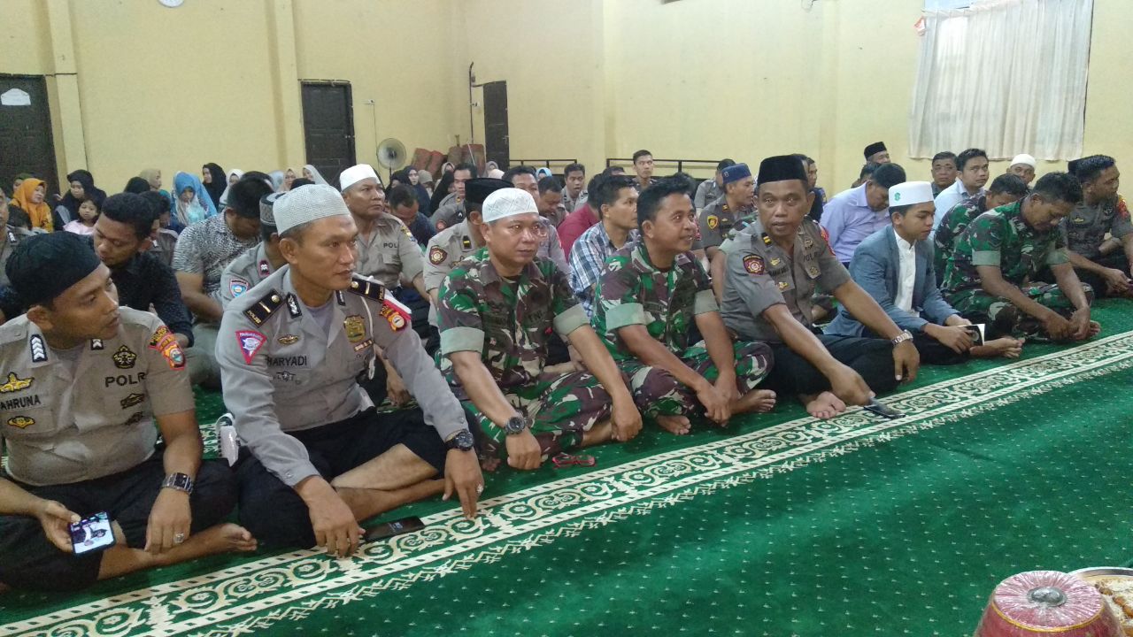 Bersama Polres Sidrap, Personel Kodim 1420 Hadiri Peringatan Isra Mi’raj