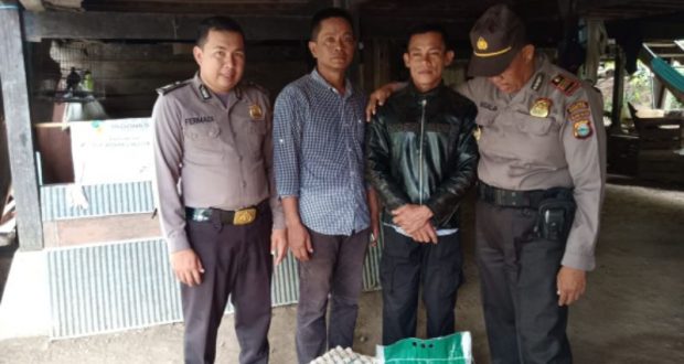 Polisi Peduli Polsek Cendana Bantu Sembako Warga Kurang Mampu Penarakyat Com