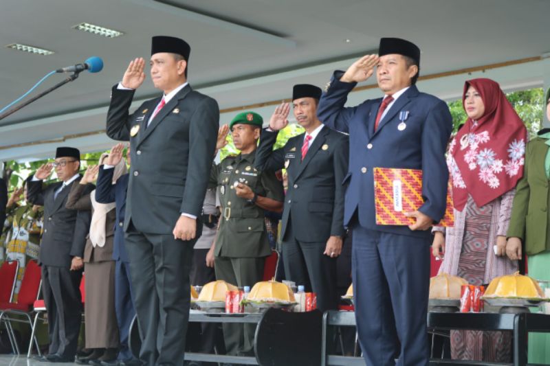 Bupati dan Wabup Wajo Hadiri Peringatan Hardiknas 