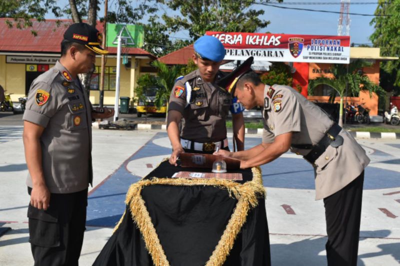 Jabatan Kasat Reskrim dan Lantas Polres Sidrap Berganti. Ini Pesan Kapolres..