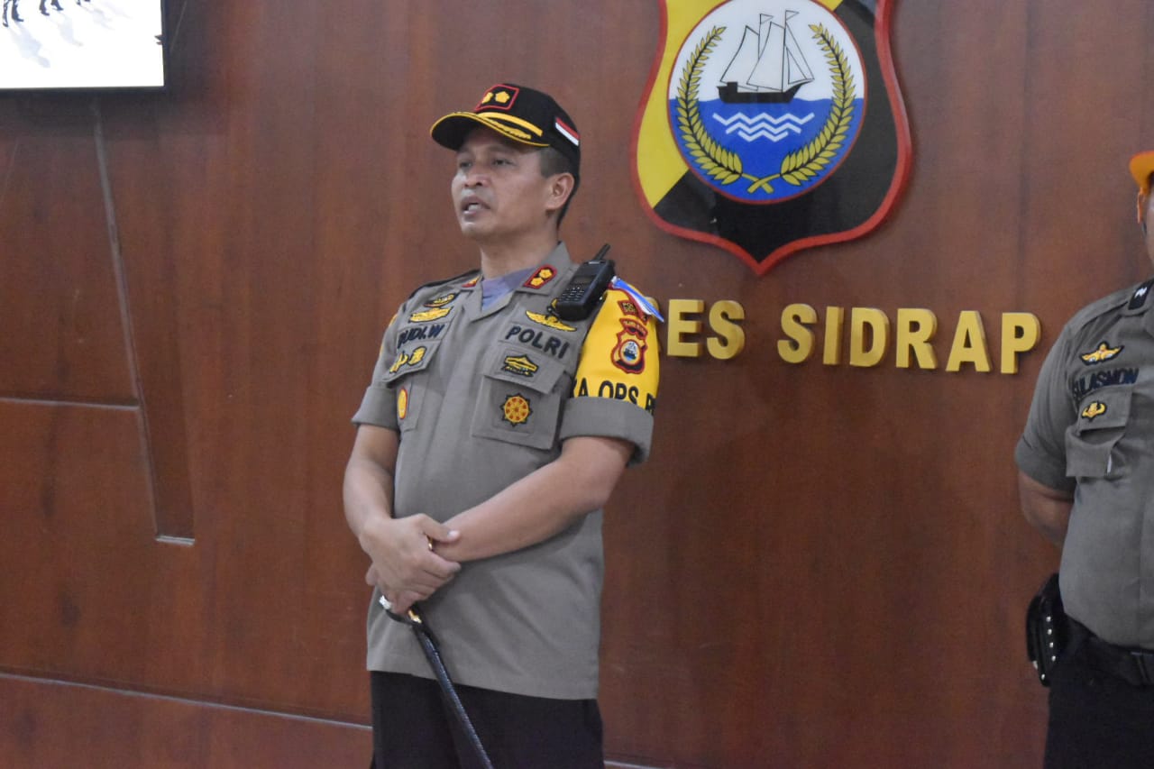 Pimpin Apel Pagi, Kapolres Sidrap Ingatkan Kedisiplinan