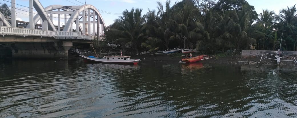 Ketfot : Tampak sejumlah perahu nelayan yang bersandar ditepi muara sungai Takkalasi Kecamatan Balusu (18/6) Kabupaten Barru.