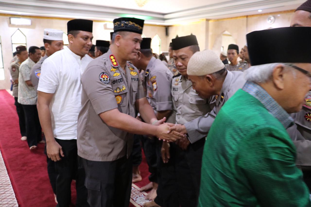 Kapolda Sulsel Lepas 56 Calon Jamaah Haji Polda Sulsel