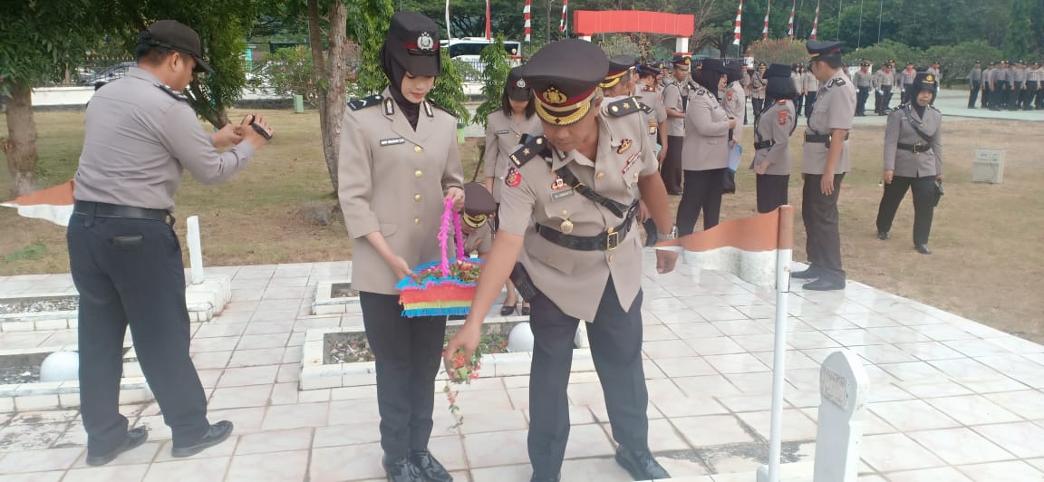 PJU Polres Pangkep Ziarah ke TMP Bungoro