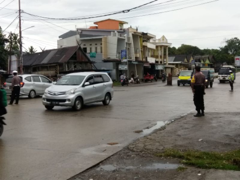 Pantau Arus Balik Pasca Lebaran, Begini Giat 2 Polsek di Pangkep Guna Hindari Kemacetan