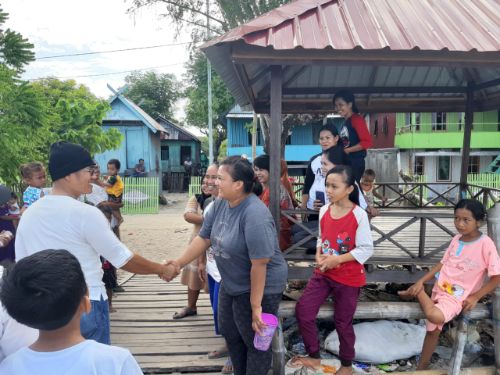 Jalin Silaturahmi, Begini Cara Kapolres Pangkep Sambangi Masyarakat di Pulau Bangko Bangkoang