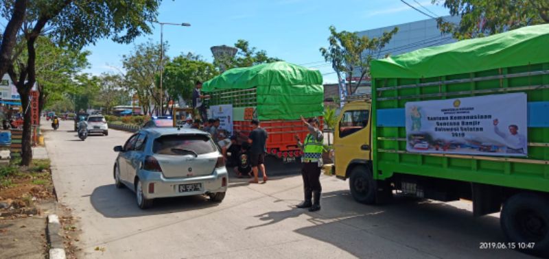 SatLantas Polres Pangkep, Kawal Armada Bantuan Kemanusiaan Bencana Alam di Sidrap-Wajo