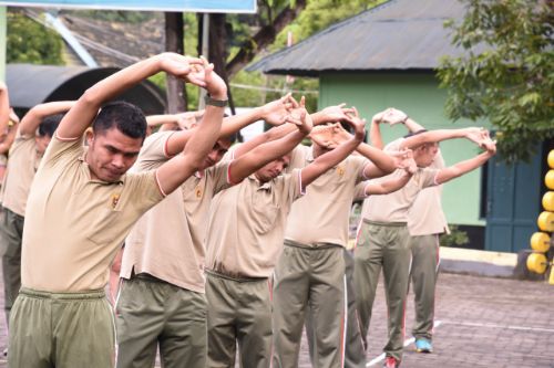 Jaga Kebugaran Personil, Korem 141 Gelar Apel dan Senam Rutin