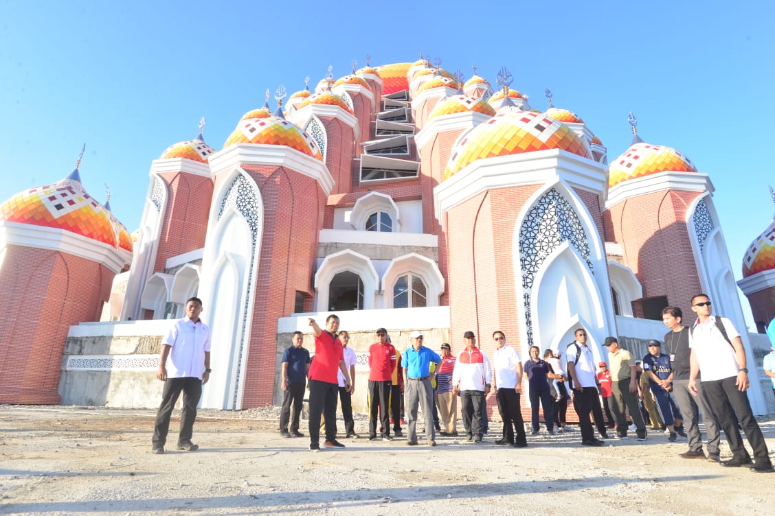 Gubernur Dampingi Wapres JK Tinjau Pembangunan Masjid 99 Kubah