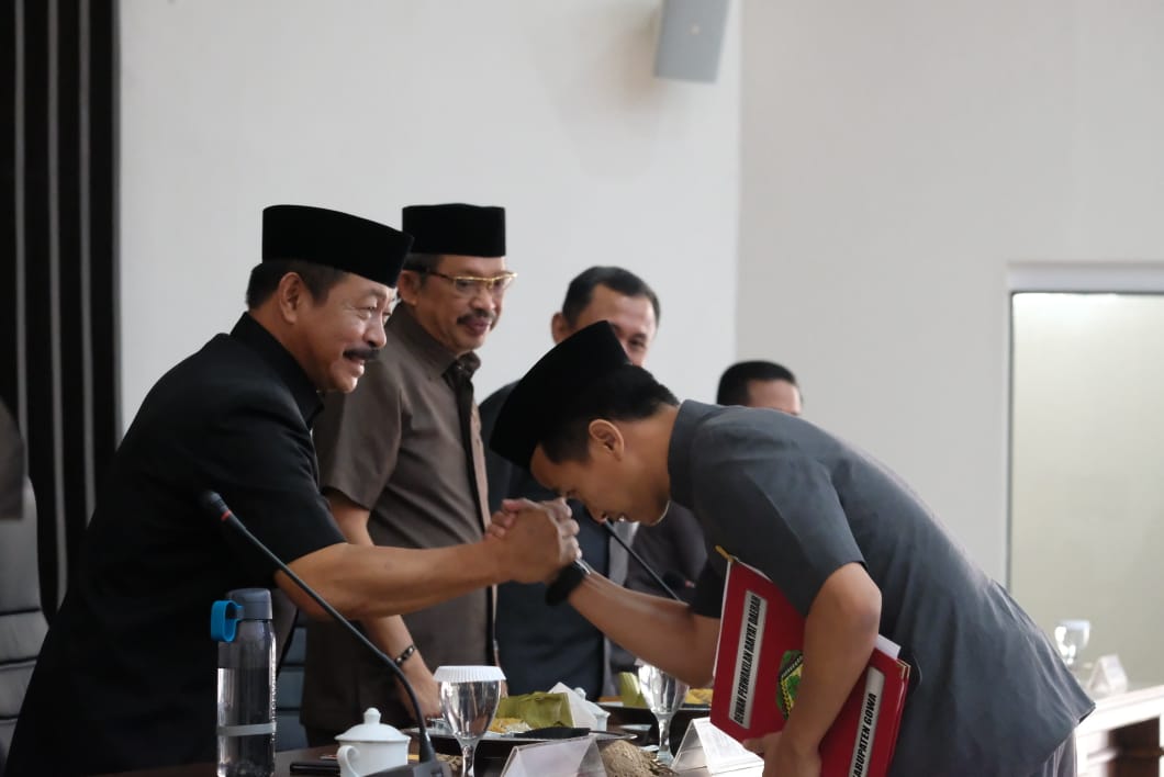 7 Fraksi DPRD Gowa Terima Ranperda APBD Perubahan Pemkab Gowa 2019