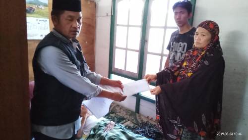 Baznas Kabupaten Enrekang Bantu Pengobatan Penderita Kanker Penis