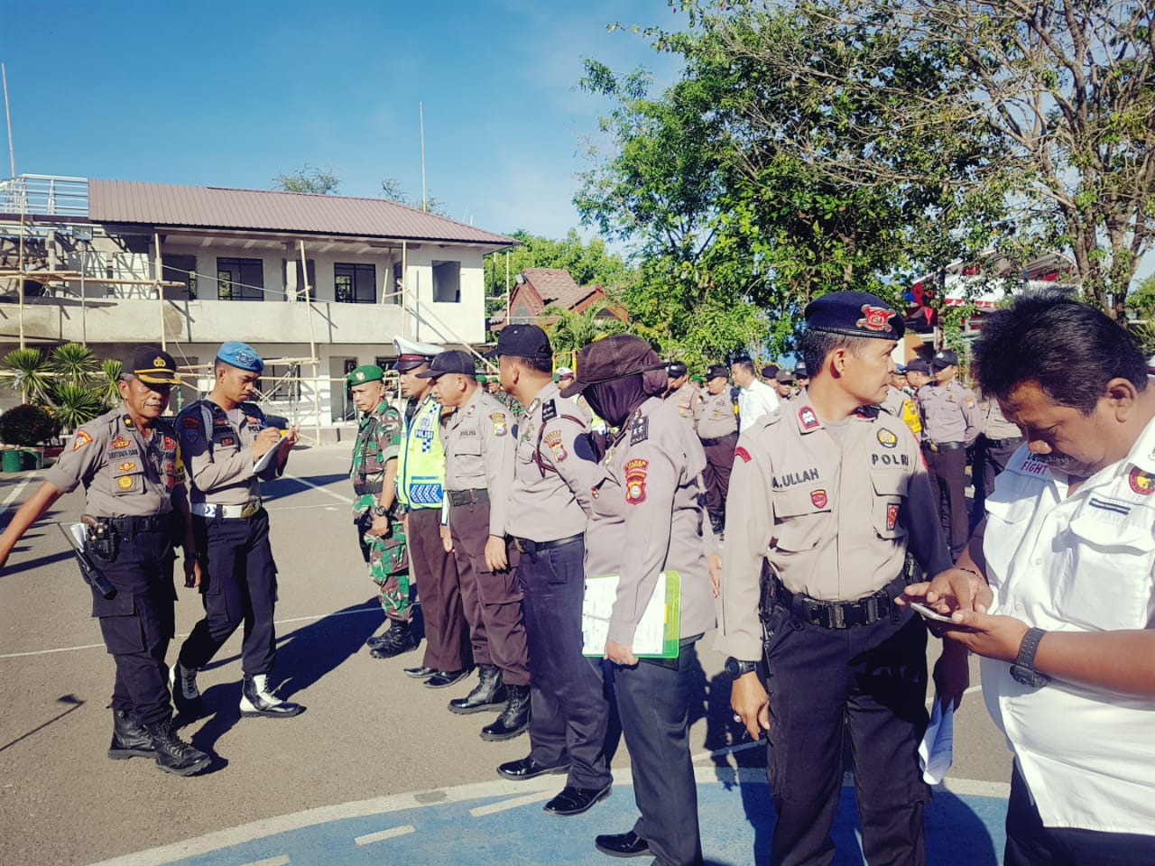 180 Personil Gabungan Personil Polres-Kodim 1421 Amankan Pelantikan Anggota DPRD Pangkep