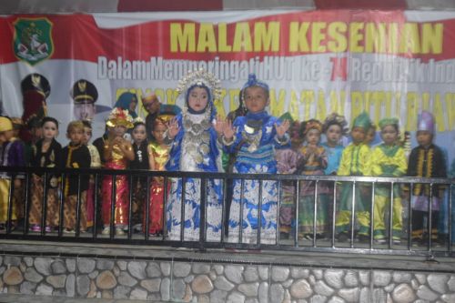 HUT Ke-74 RI, Kecamatan Pitu Riawa Gelar Malam Kesenian