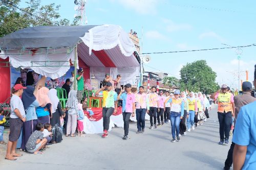 Warna Warni Perayaan HUT RI di Sidrap, Begini Uniknya Barisan Gerak Jalan Utusan Kelurahan Rijang Pittu