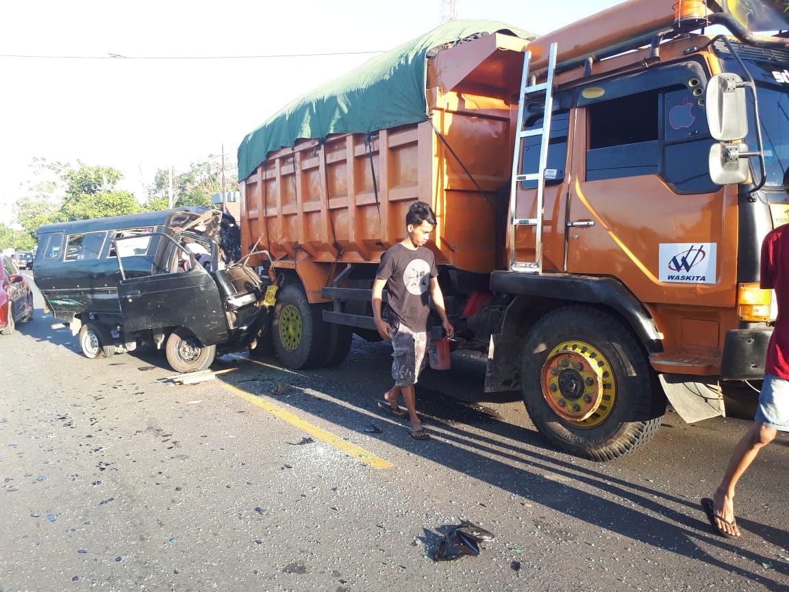 Laka Maut, Satu Balita dan Dua Penumpang Angkutan Umum Tewas