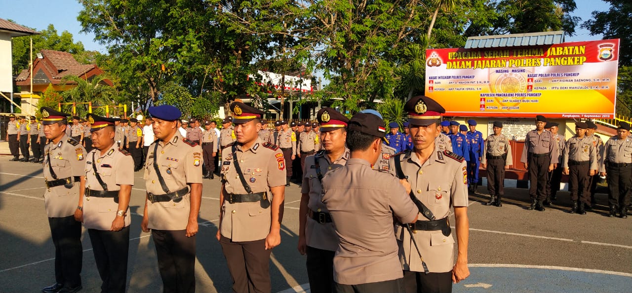 Kapolres Pangkep Pimpin Sertijab Perwira dan Kapolsek