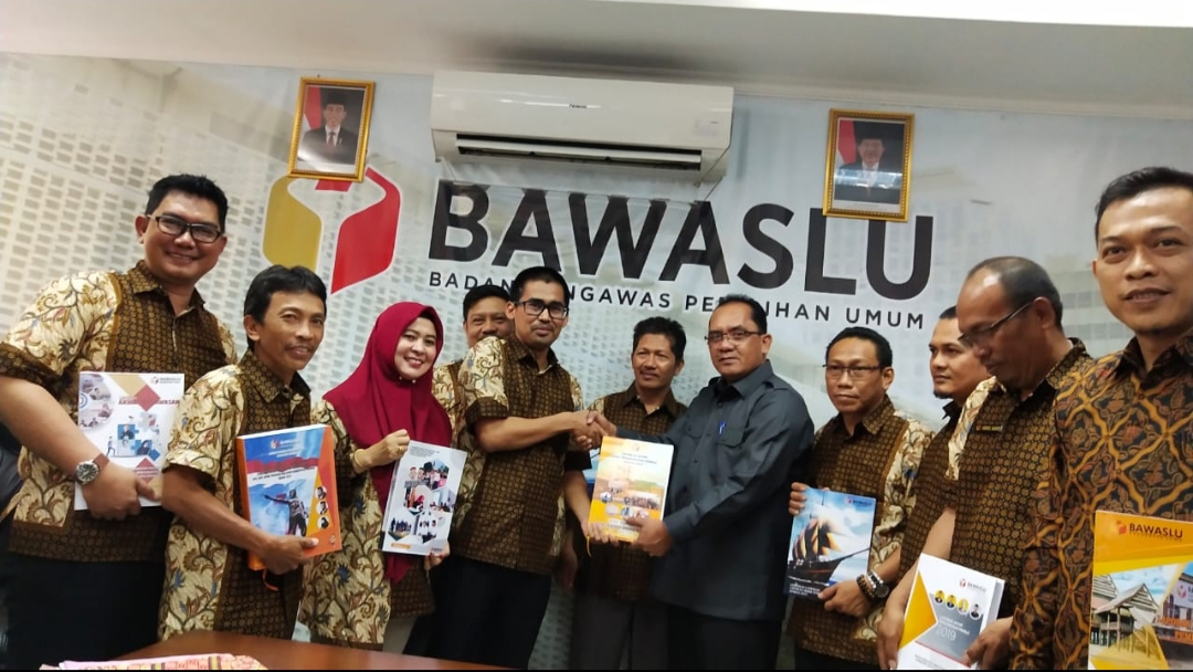 Bawaslu Sidrap Resmi Serahkan Laporan Akhir ke Bawaslu RI