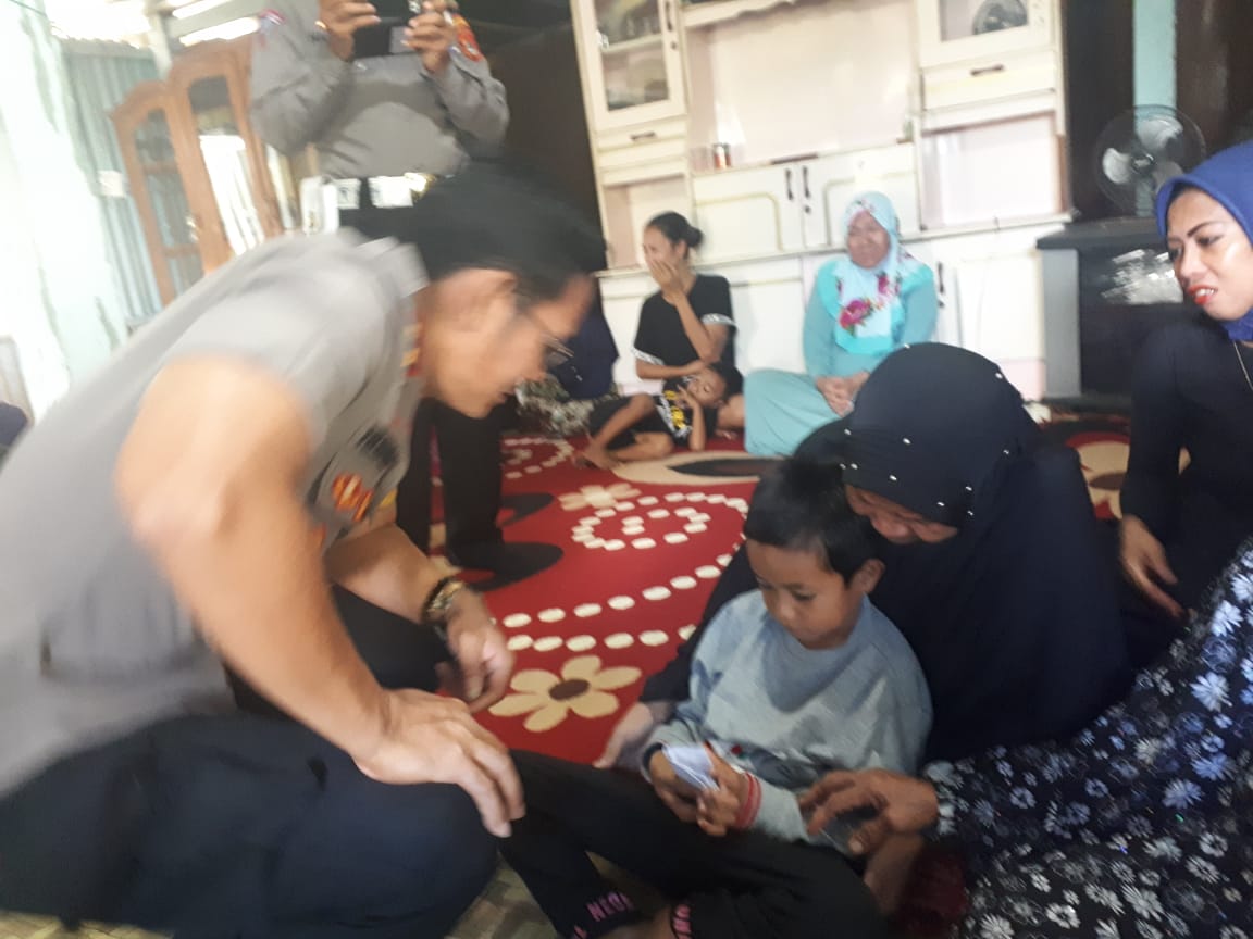 Bikin Haru Suasana, Kapolres Pangkep Motivasi Anak-anak Korban Kerusuhan Wamena Papua