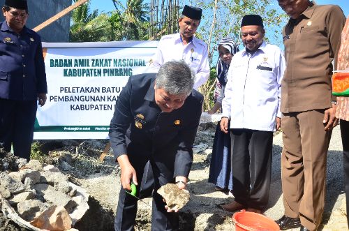 Bupati Pinrang Letakkan Batu Pertama Pembangunan Kantor Baznas