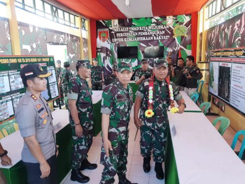 Bersama Kapolres Pangkep, Pangdam XIV Hasanuddin Kunjungi Lokasi TMMD