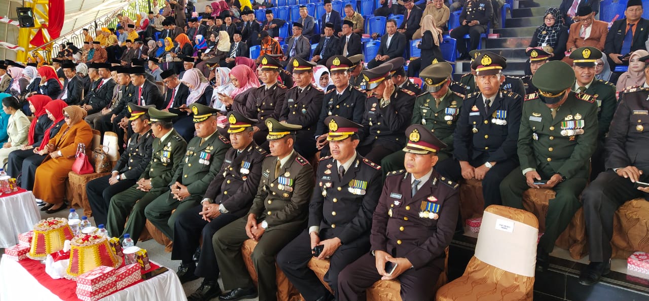 Bersama Forkopimda, PJU dan Personil Polres Pangkep Upacara Peringatan Hari Pahlawan 2019