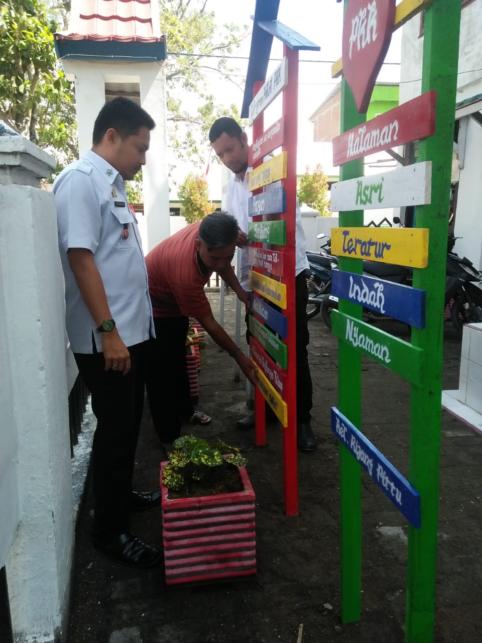 Lewat Program PKK dan Kabupaten Sehat, Kelurahan Ripit Dukung Penilaian Adipura