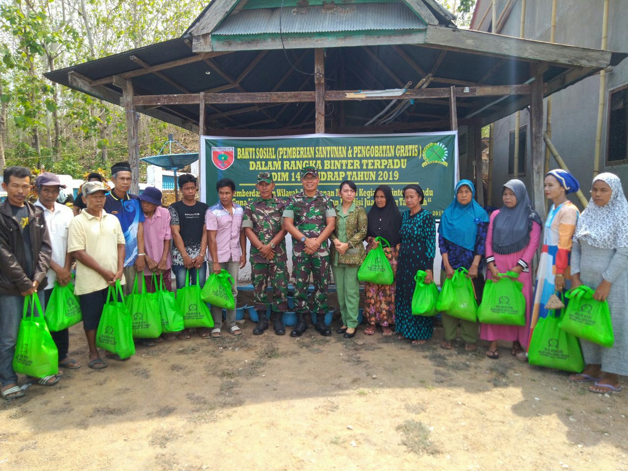 Kodim 1420 Sidrap Gelar Bakti Sosial Pemberian Santunan dan Pengobatan Gratis