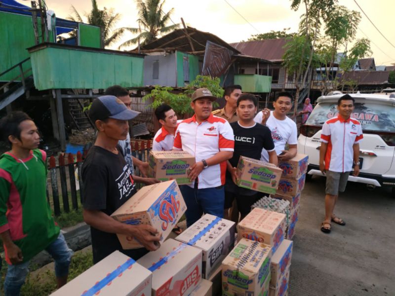 Peduli Bencana, WCC Chapter Sidrap Salurkan Bantuan Korban Angin Puting Beliung