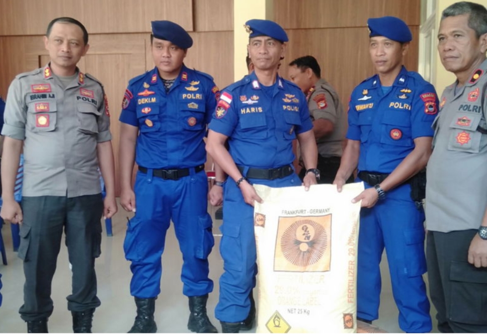 Penemuan 1.250 Kg Zat Handak Amoniumnitrat Kado Istimewa HUT Polairut Polres Pangkep