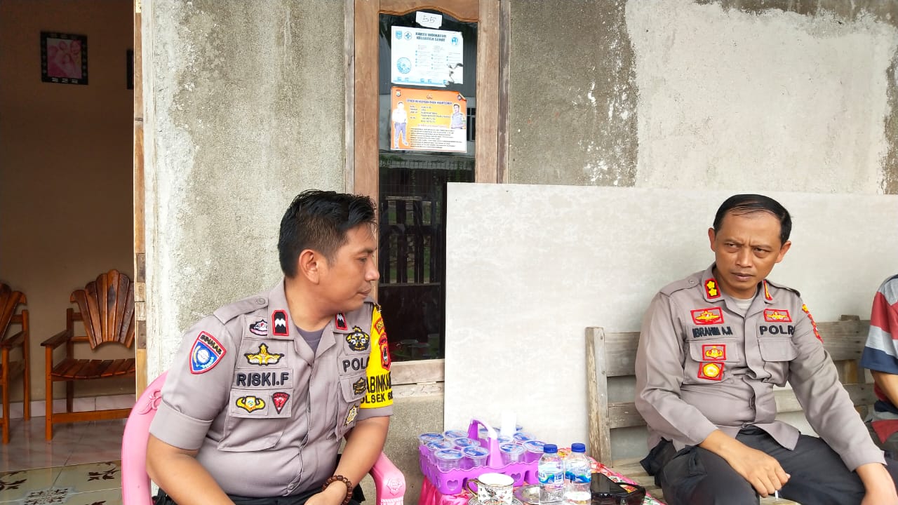 Kapolres Pangkep Apresiasi Personilnya Terkait Adanya Sebaran Stiker Himbauan Kamtibmas 